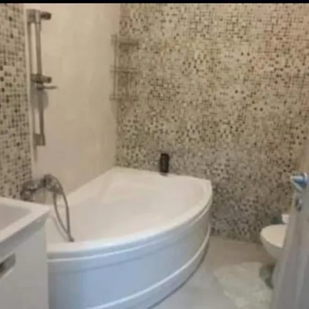Ca La Tine Acasa Bukareszt